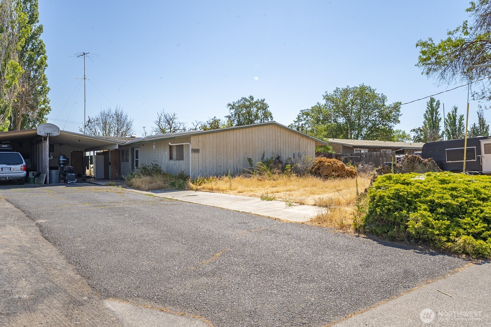 Property Photo: 449 Offutt Drive WA 98837