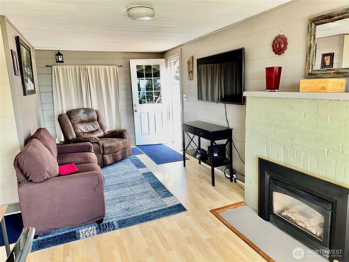 Property Photo:  522  12th Street  WA 98225 