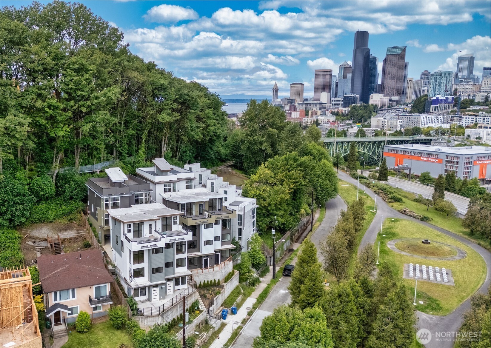 Property Photo: 1019 Sturgus Avenue S B WA 98144
