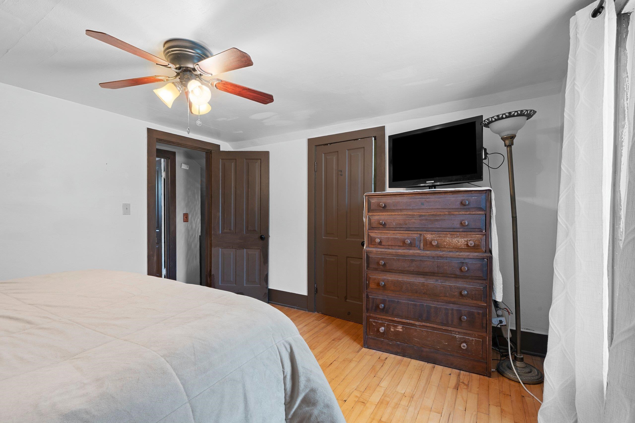 Property Photo: 1025 S Lawe Street WI 54915-2210