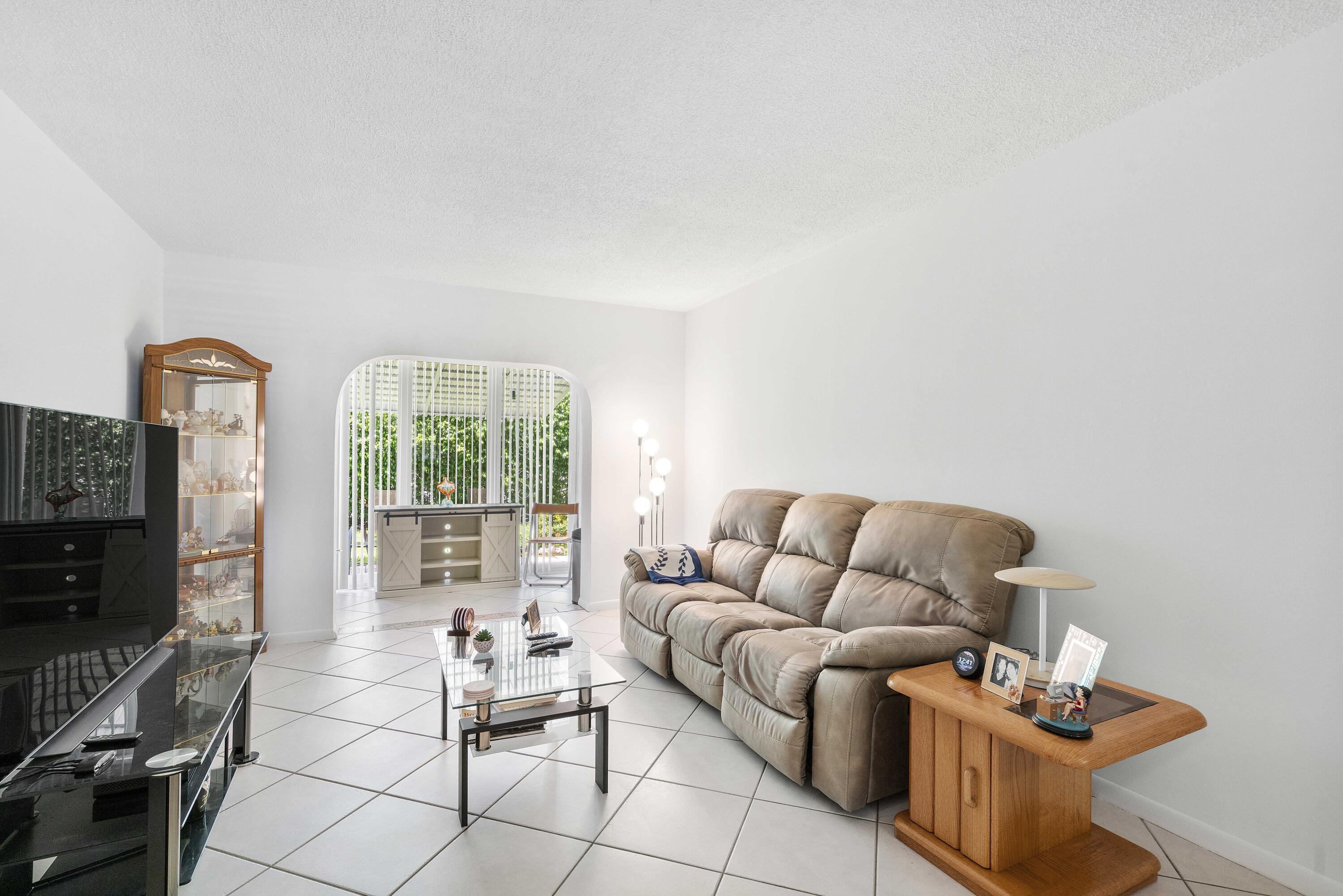 Property Photo: 1115 Lake Terrace 111 FL 33426