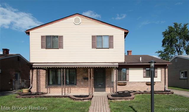 Property Photo:  8212 Carrousel Boulevard  MI 48185 