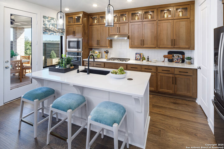 Property Photo:  8101 Chalk Trace  TX 78154 