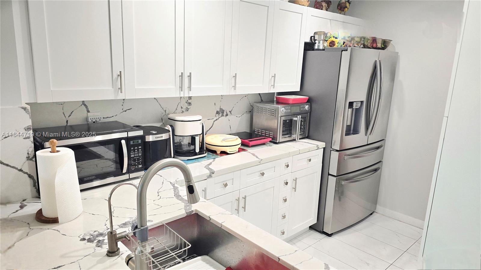 1 Alhambra Cir 501  Coral Gables FL 33134 photo