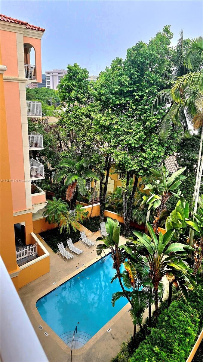 Property Photo: 1 Alhambra Cir 501 FL 33134