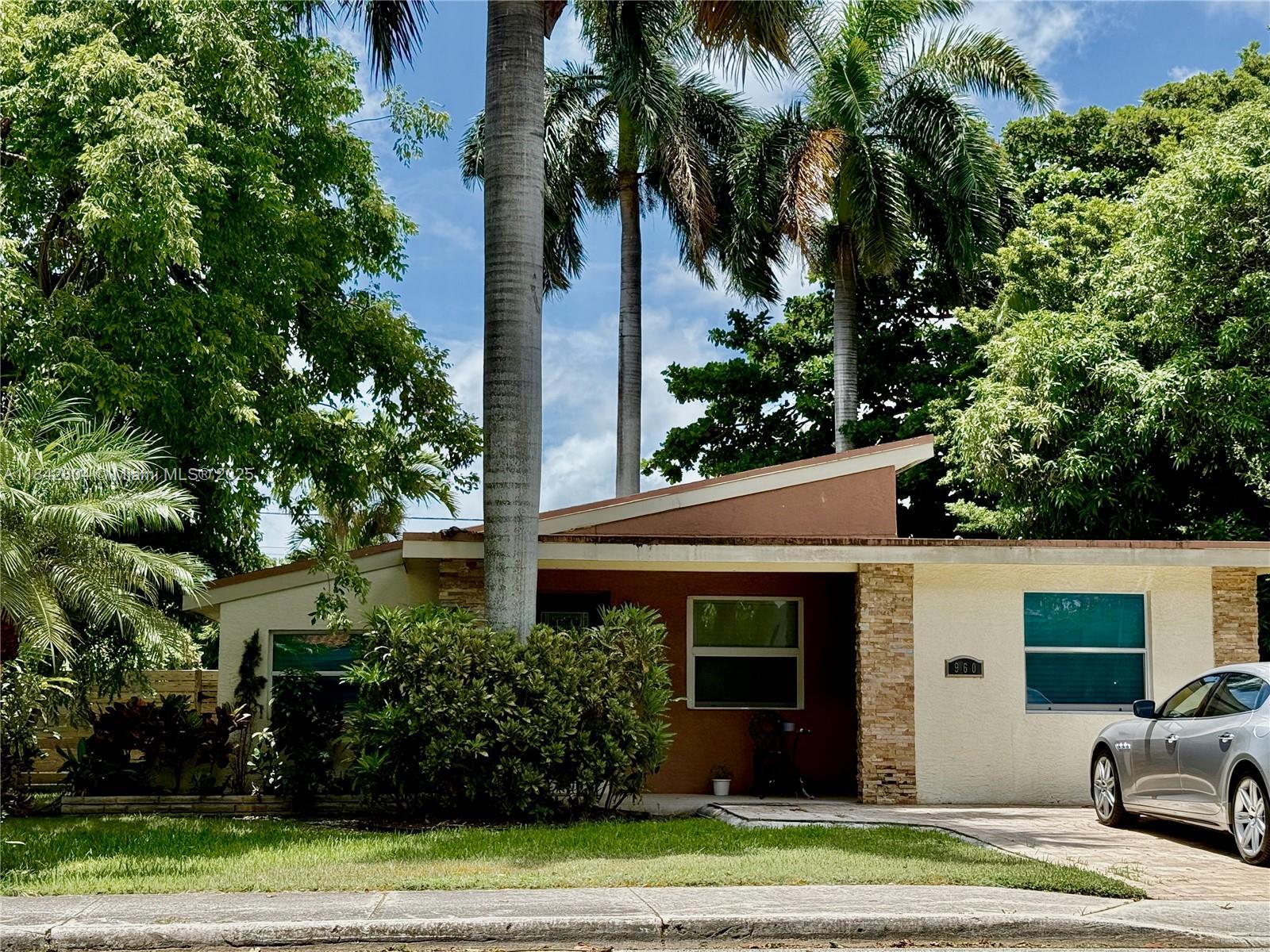 Property Photo: 960 NE 82nd St FL 33138