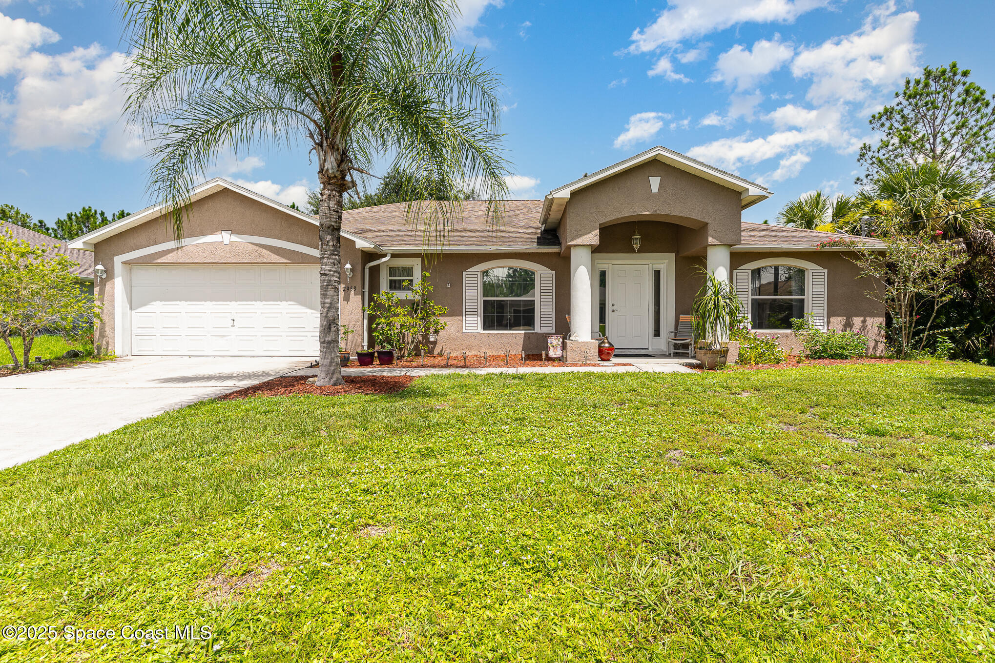 Property Photo: 2953 Lakeland Avenue FL 32908
