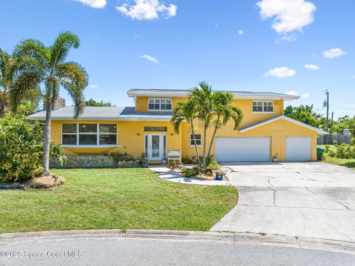 Property Photo:  605 Citrus Court  FL 32951 