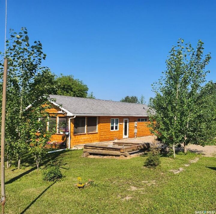 Property Photo:  112 3rd Avenue S  SK S0J 0E0 