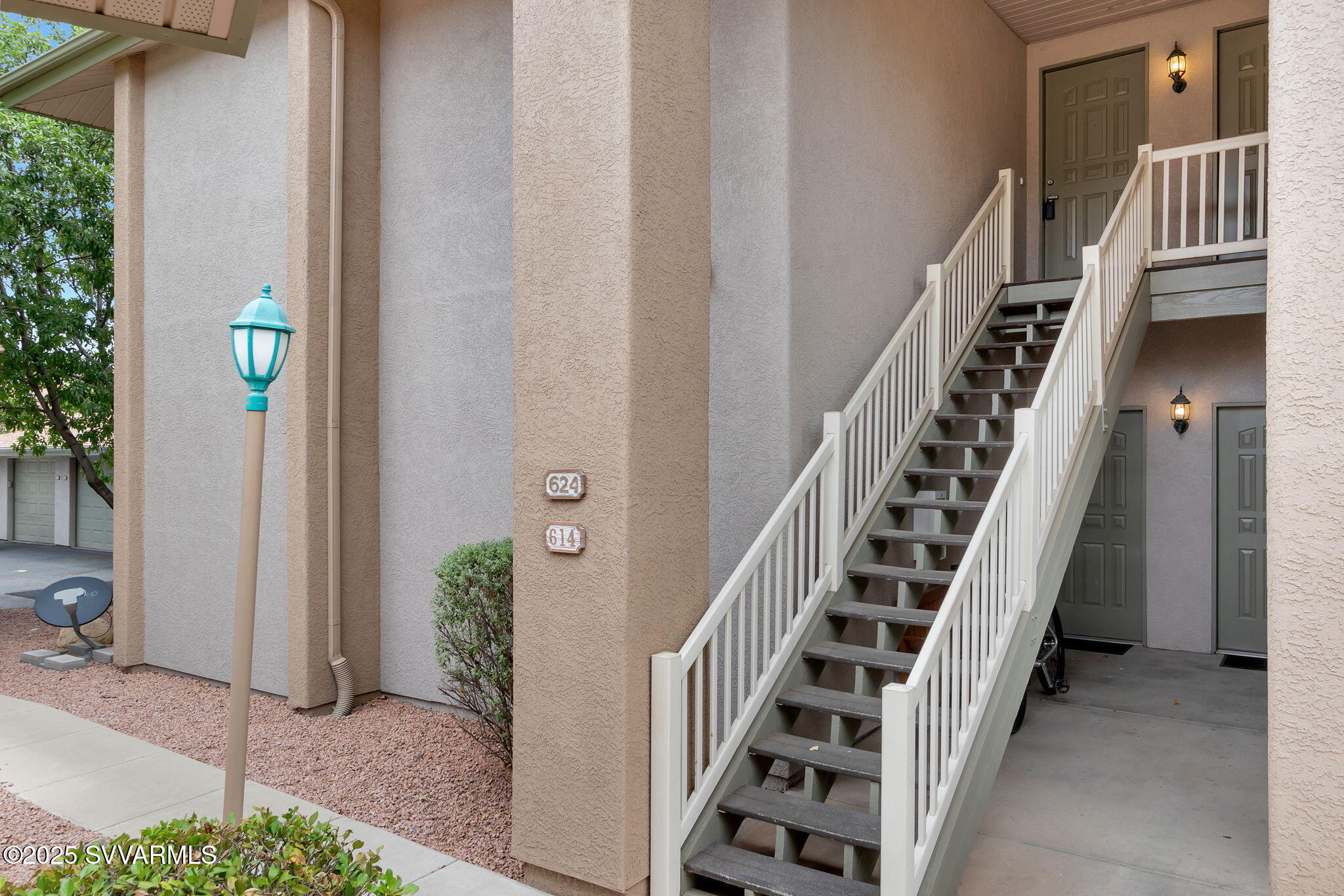 Property Photo: 985 E Mingus Ave 624 AZ 86326