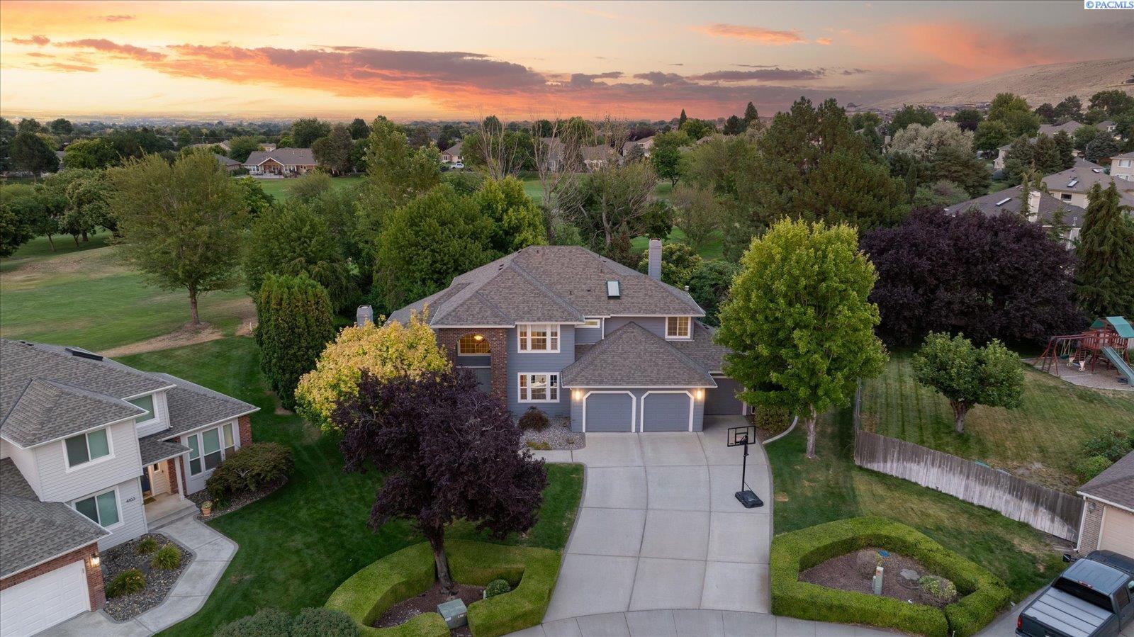 Property Photo: 4105 S Irby St WA 99337-2456