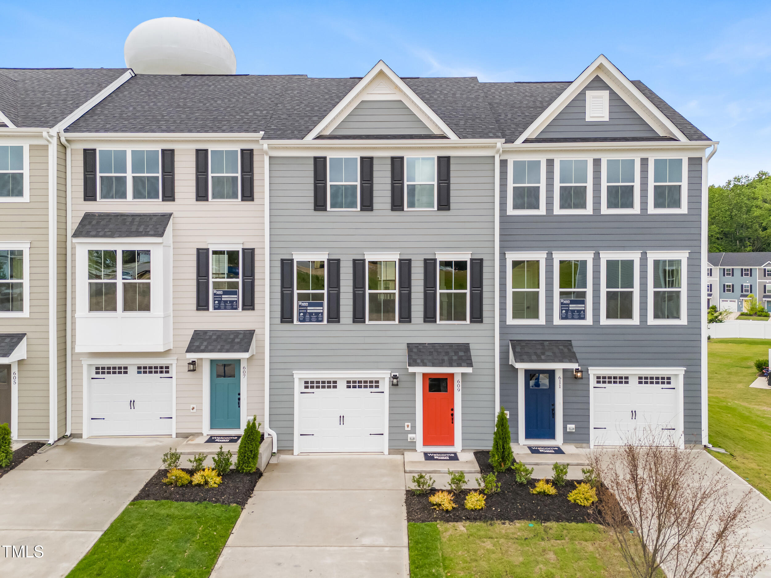 Property Photo: 609 Silverado Sunset Loop NC 27591