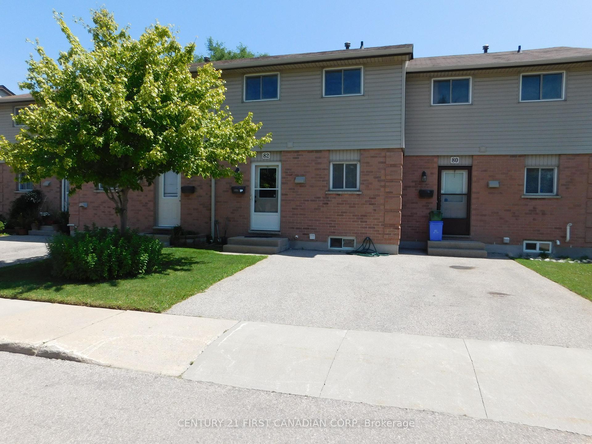 Property Photo: 114 Pauline Crescent 82 ON N6E 2X6