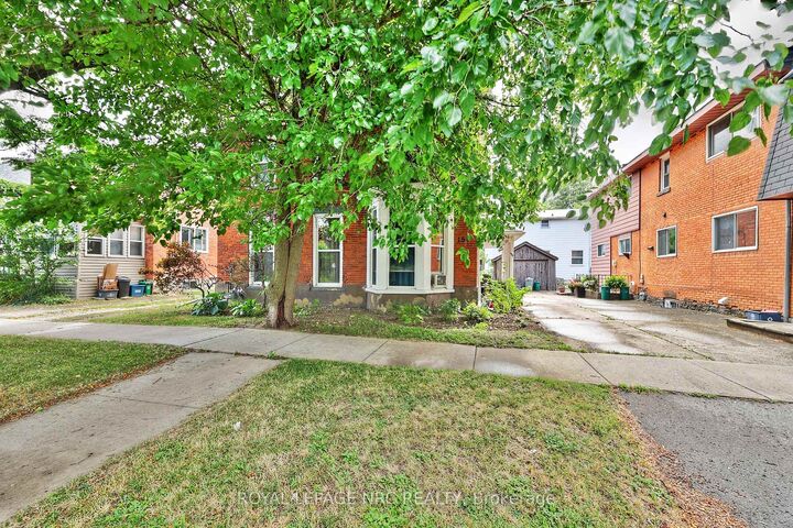 Property Photo:  158 Lake Street  ON L2R 5Y7 