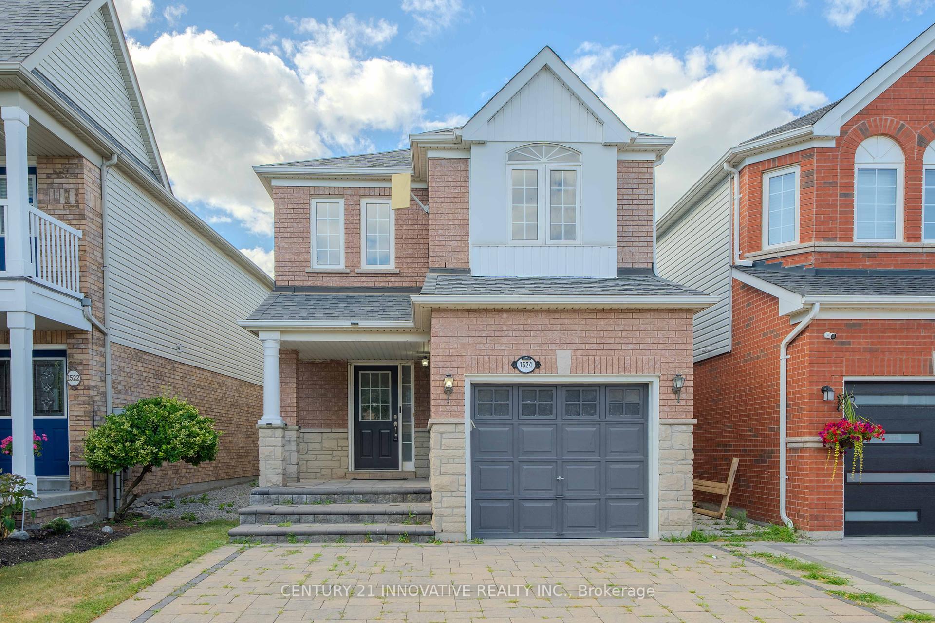 Property Photo:  1524 Avonmore Square Main  ON L1V 7H3 
