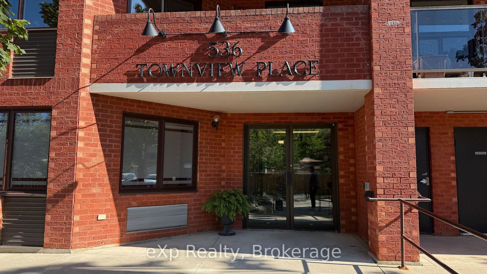 Property Photo: 536 11th Avenue E 105 ON N4N 2S4