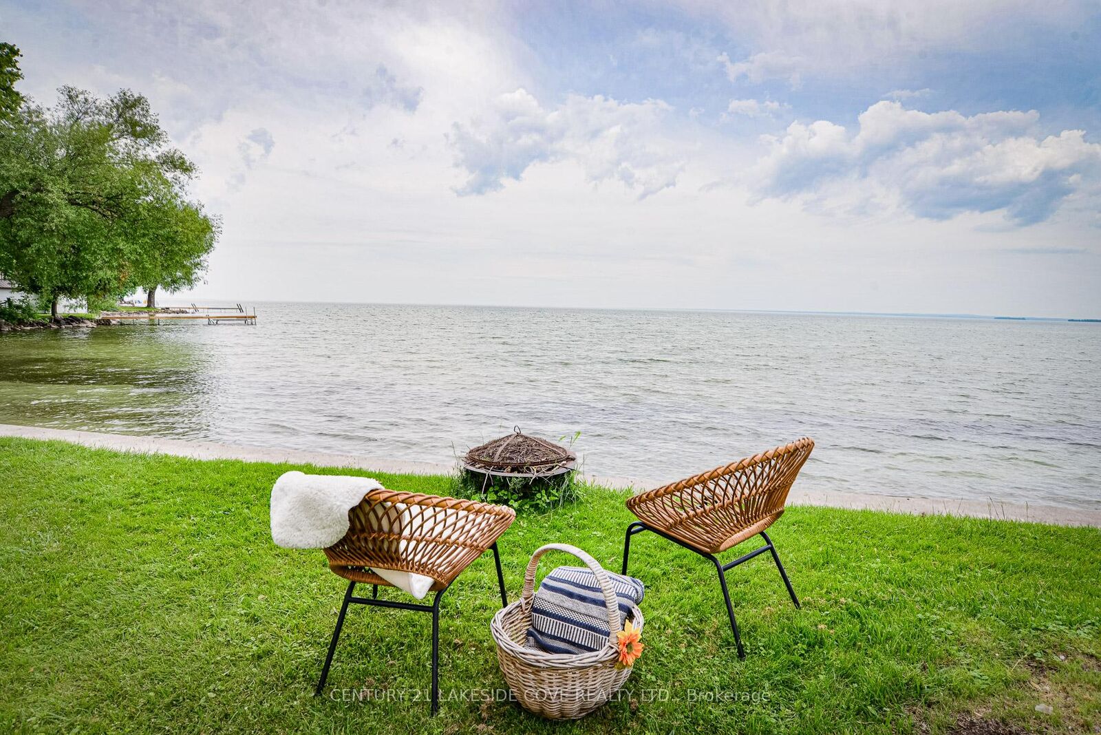 Property Photo: 2730 Lone Birch Trail N ON L0K 1B0