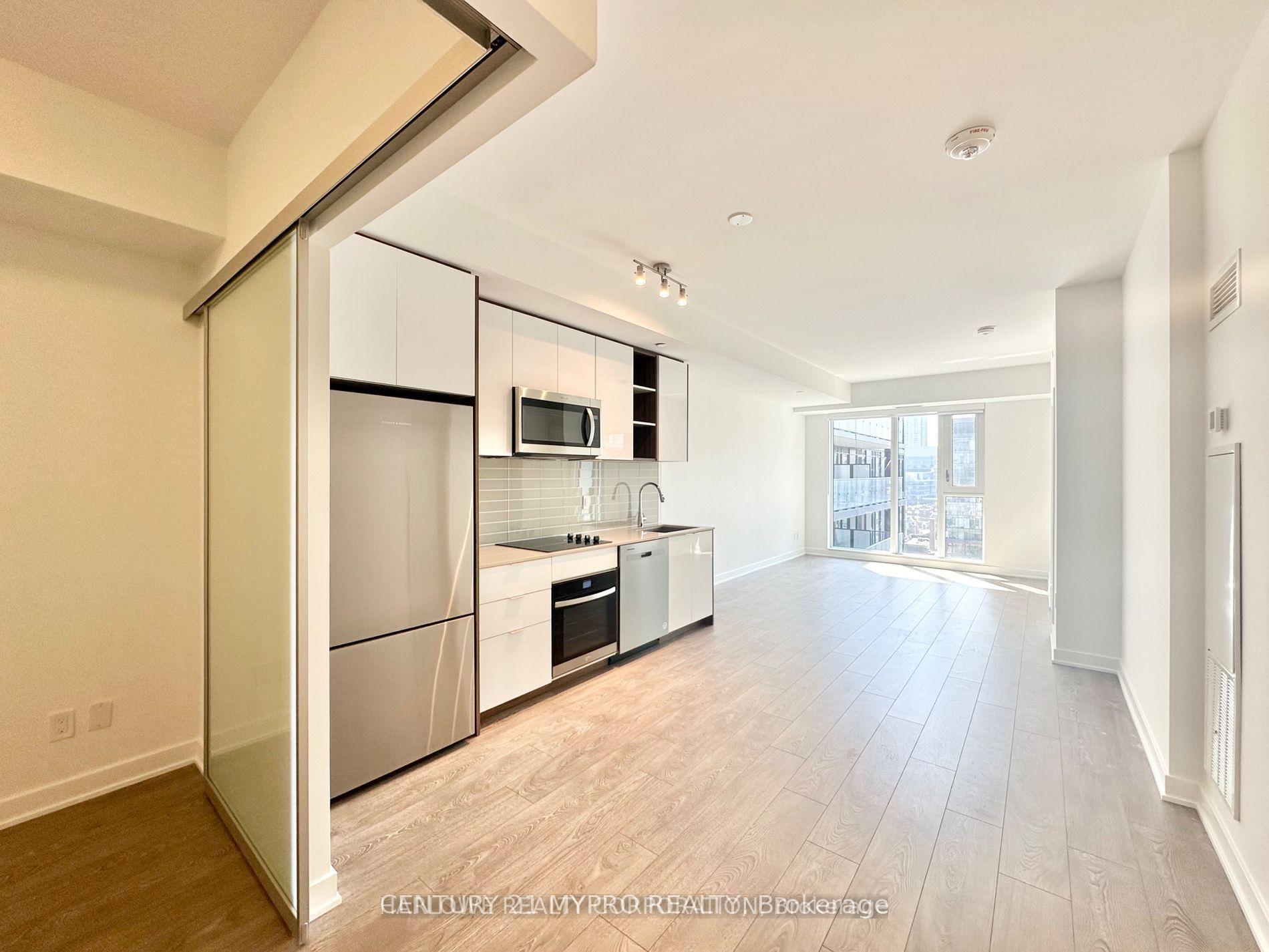 Property Photo: 543 Richmond Street W 1414 ON M5V 0W9