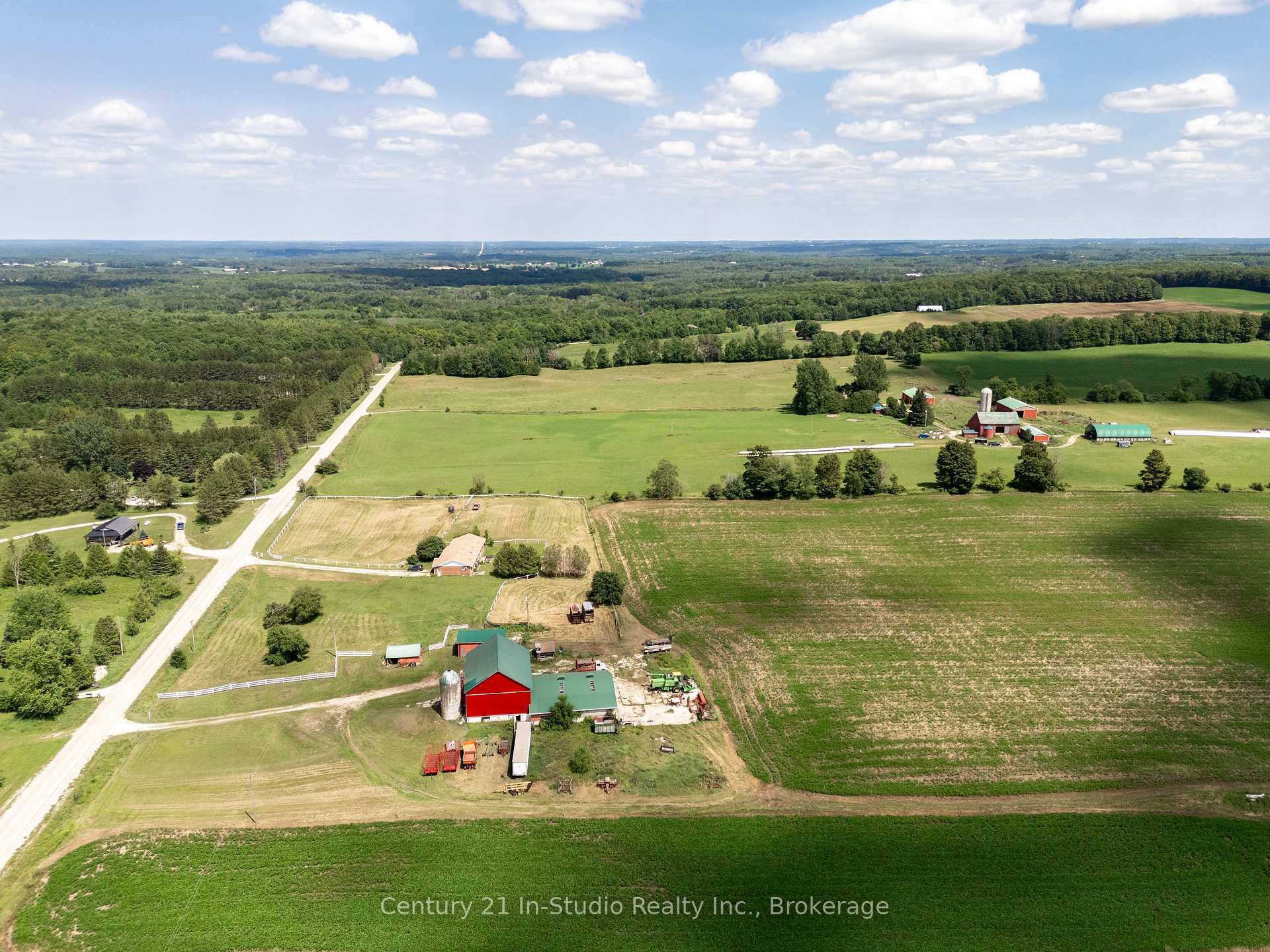Photo de la propriété: 425158 Irish Lake Road ON N0C 1H0