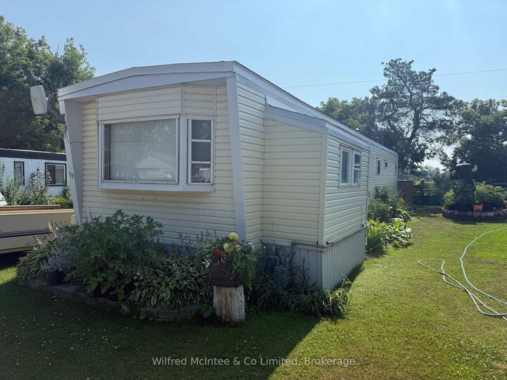 Property Photo: 19 Bluejay Crescent ON N0G 2V0
