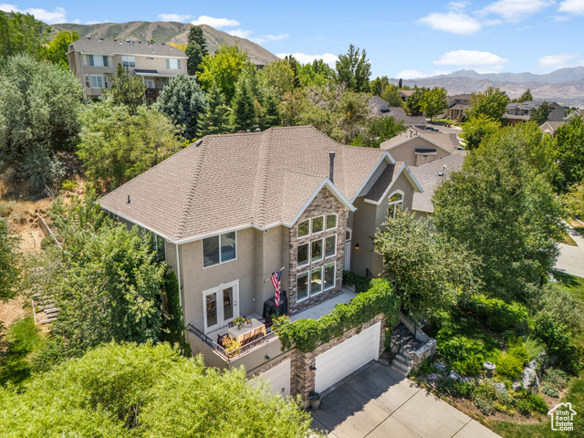 Property Photo: 1202 E Hickenlooper Way S UT 84020