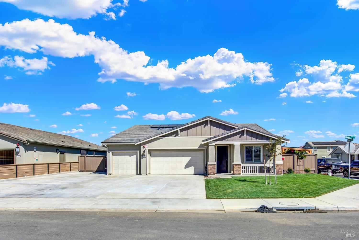 Property Photo: 493 Baler Circle CA 95687