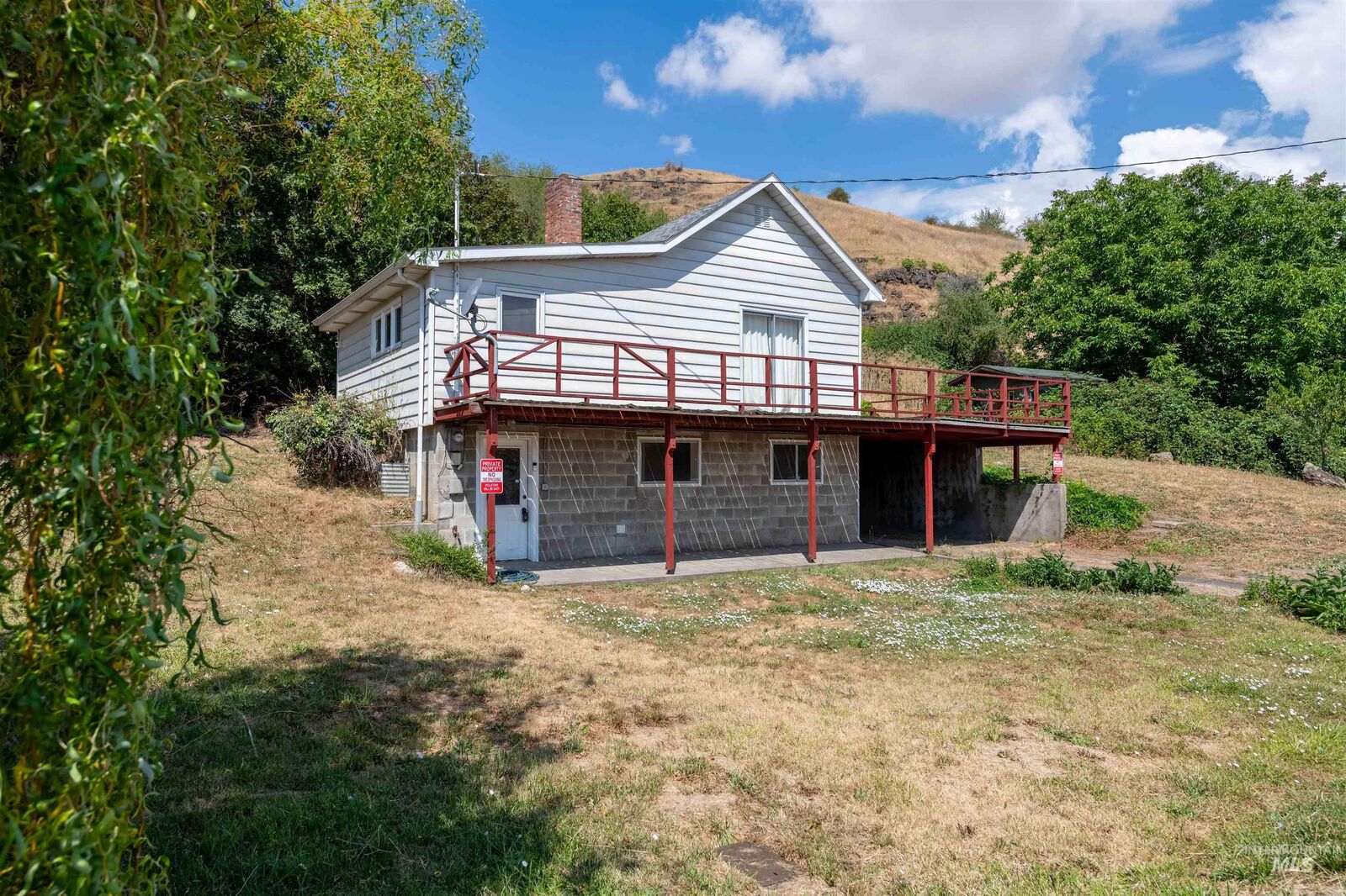 Property Photo:  1102 Thunder Hill Road  ID 83540 