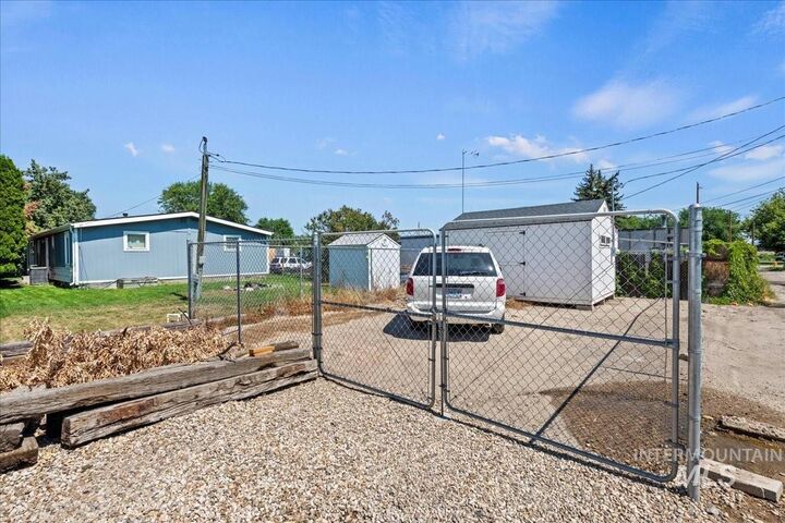 Property Photo: 912 4th Ave N ID 83687