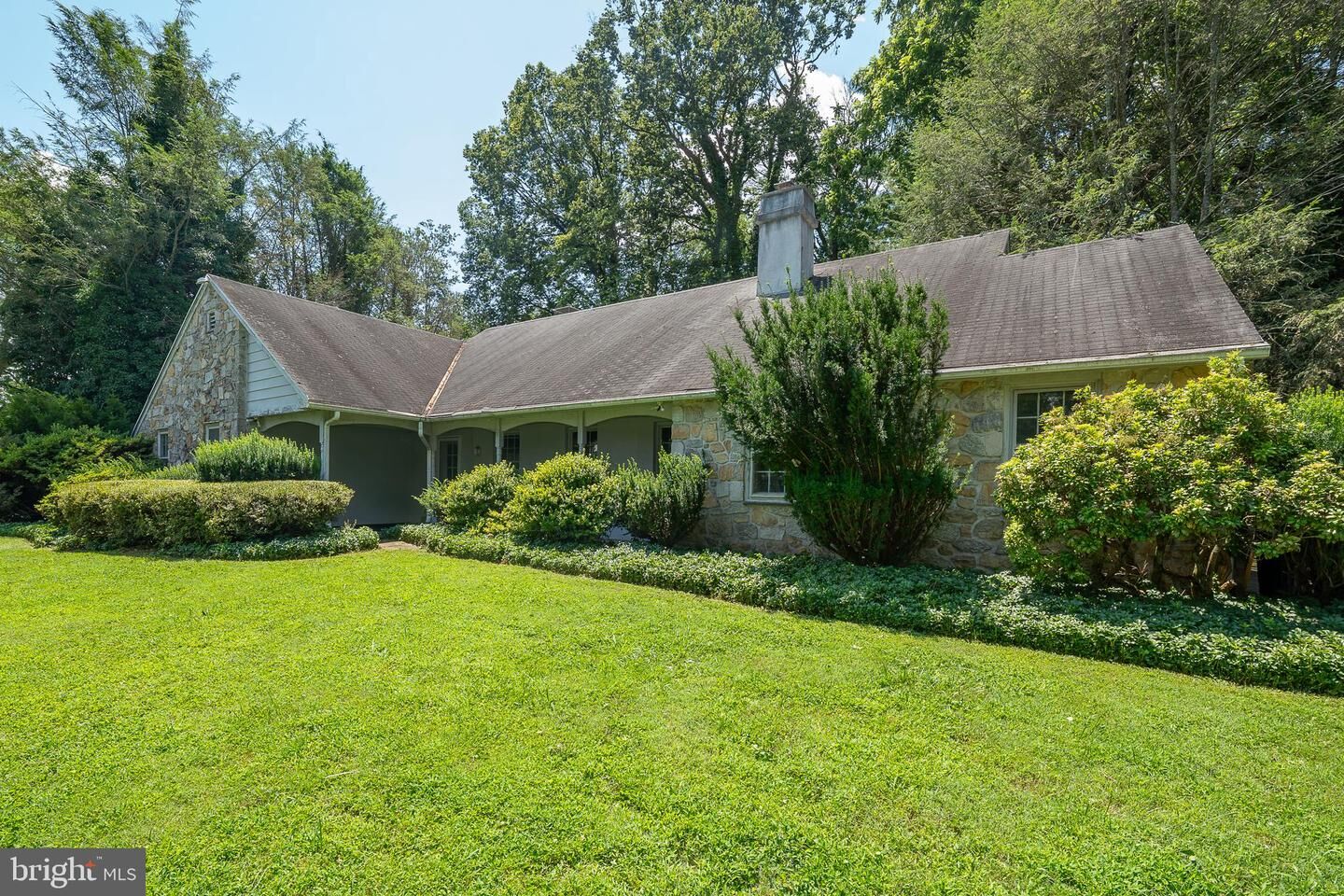 Property Photo:  2227 N Stone Ridge Lane  PA 19085