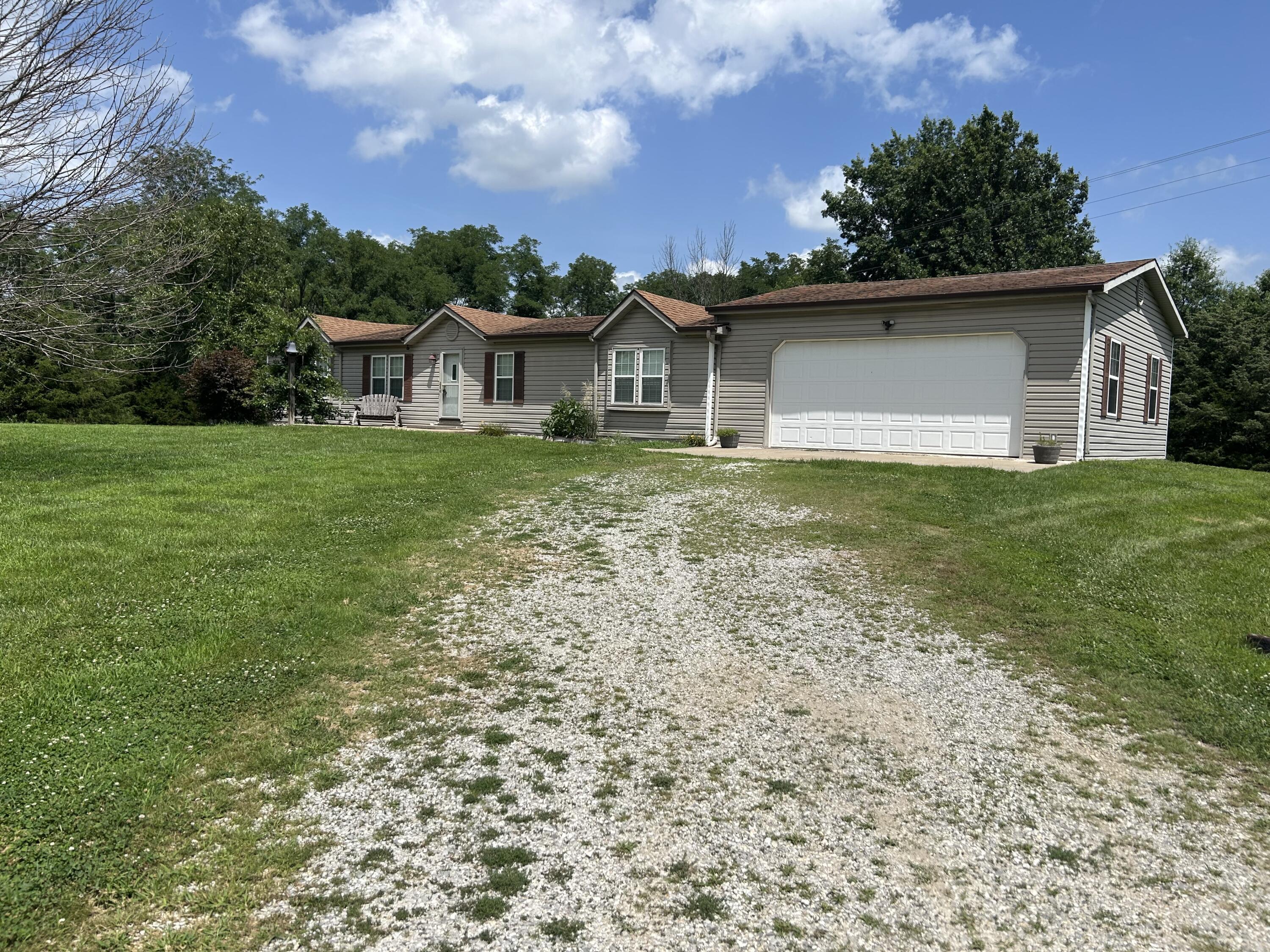 Property Photo: 16950 N Anchorom Rd MO 65255