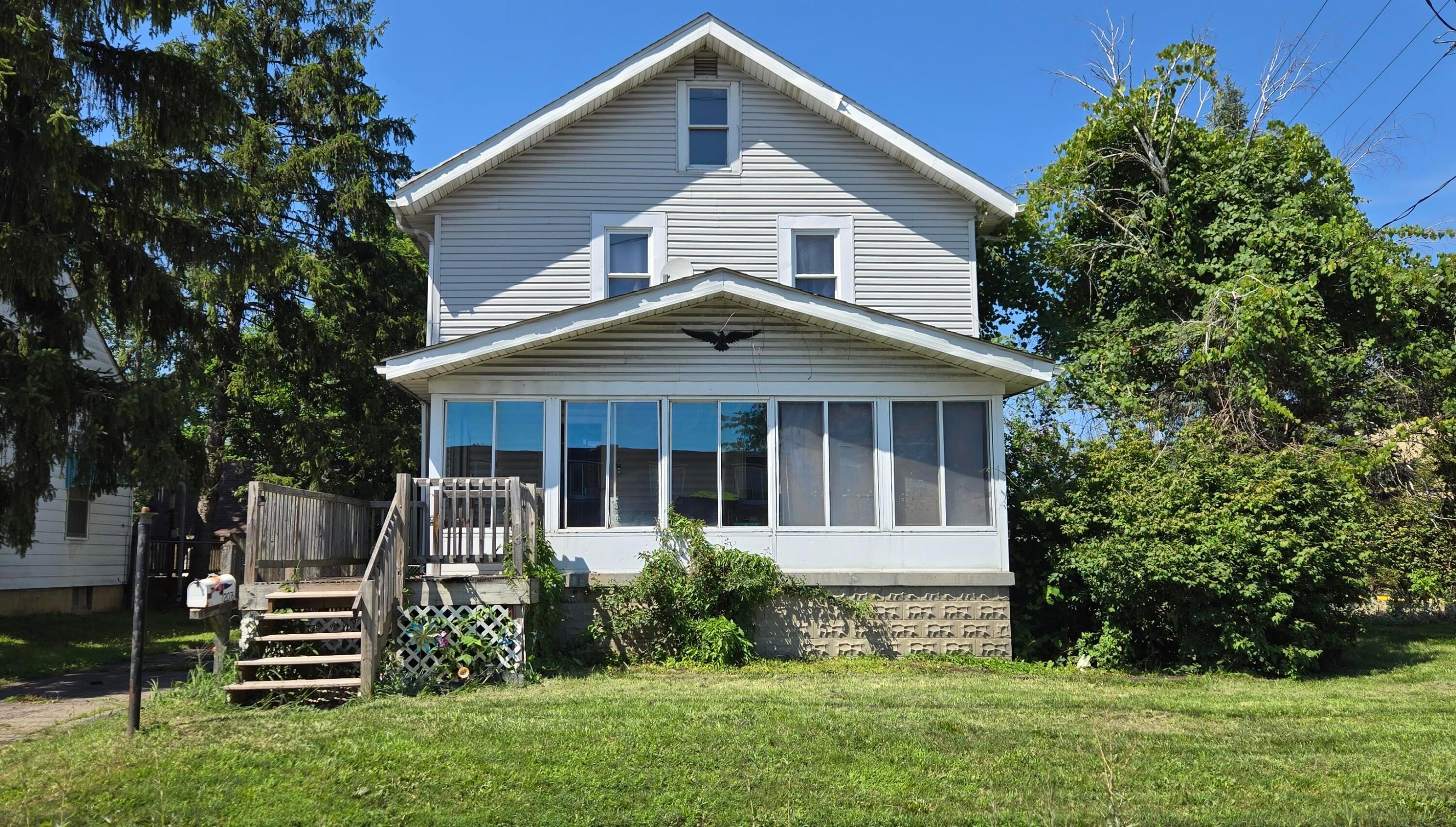 Property Photo:  2076 Agler Road  OH 43211 