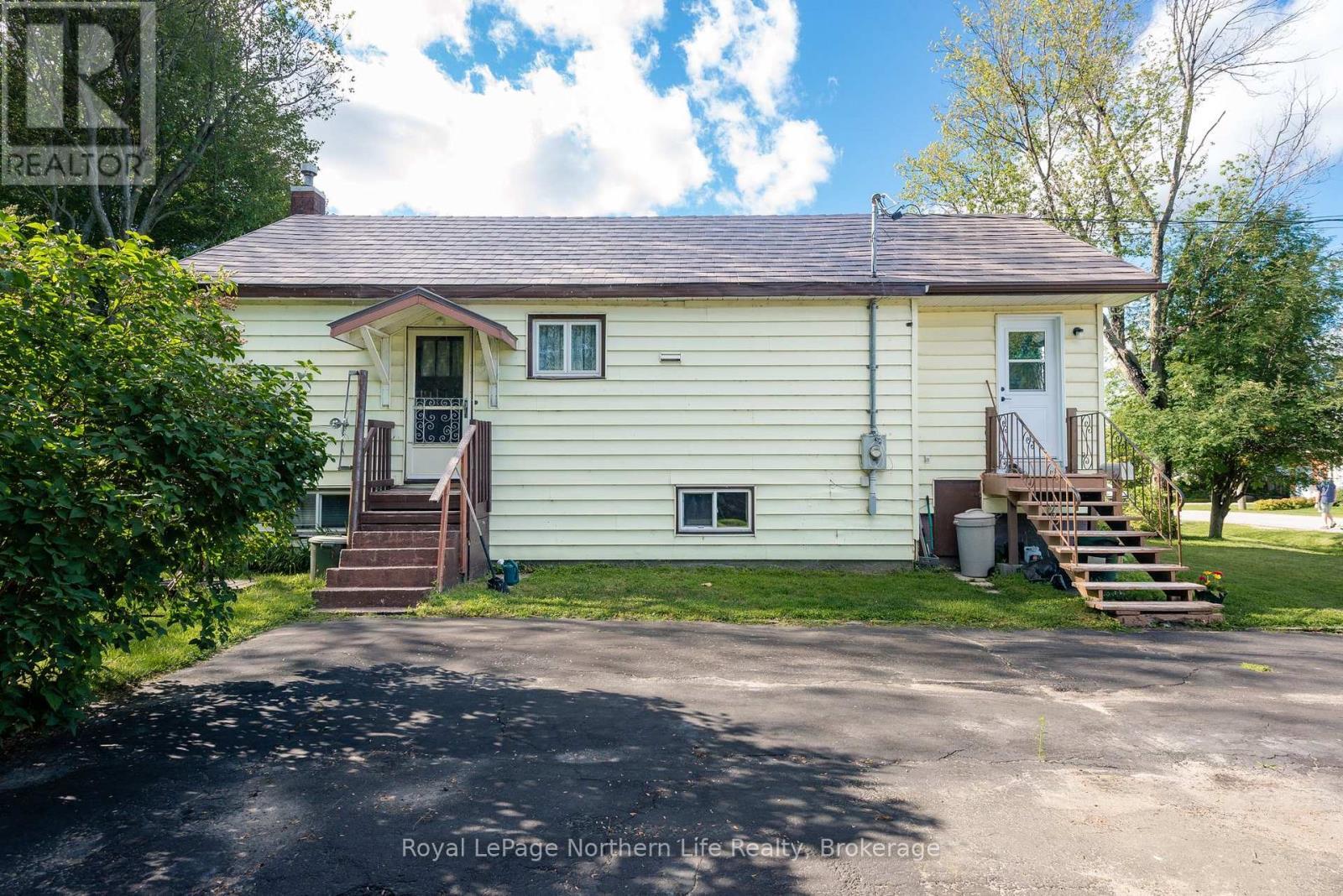 Property Photo: 149 Whitney Avenue ON P1A 1Z1