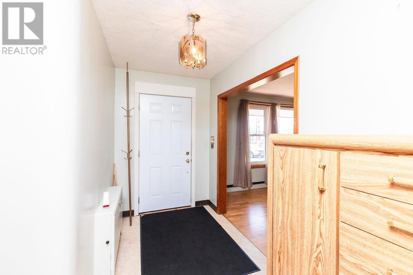 Property Photo: 18 Tilley Rd ON P6B 3Y5