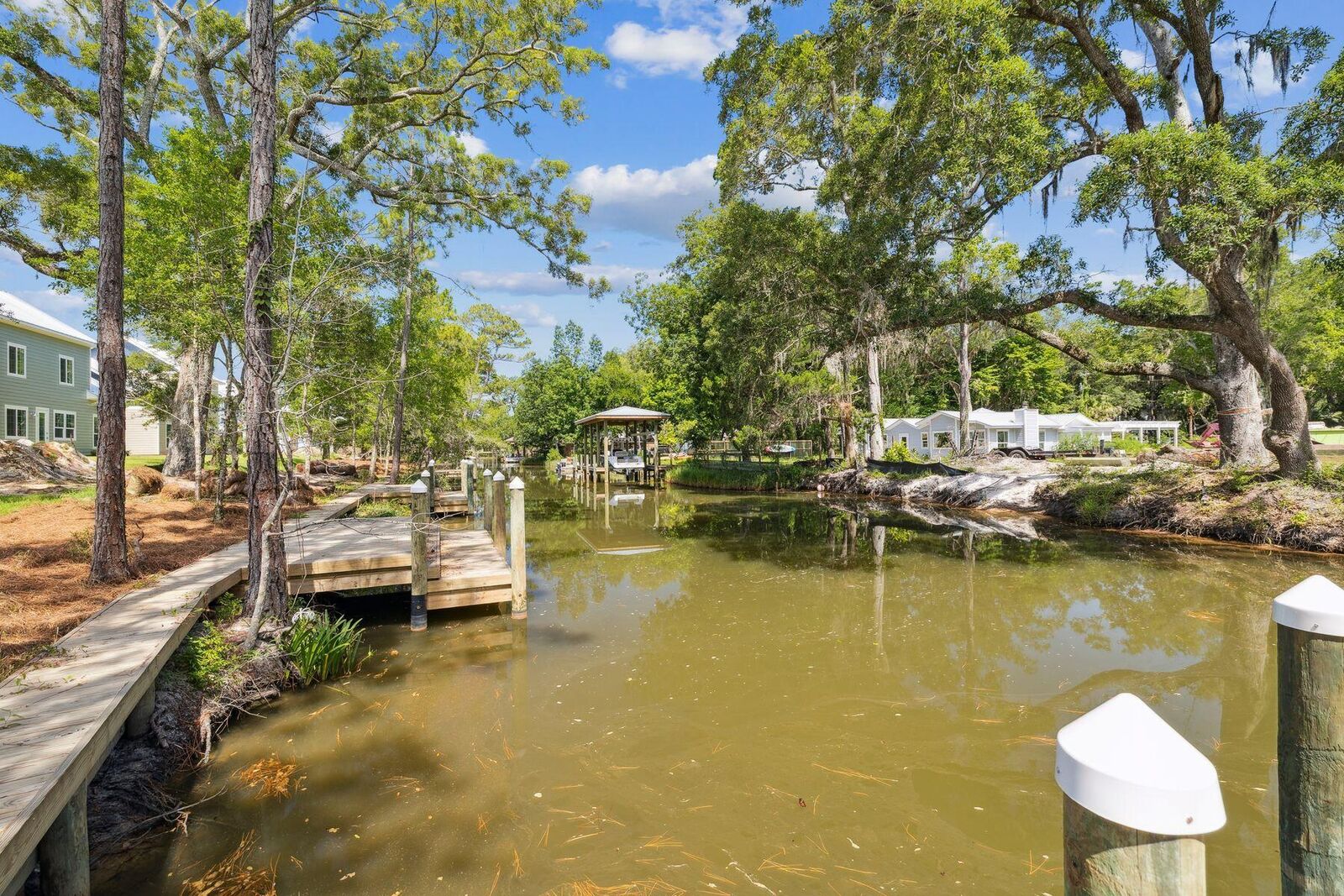 Property Photo:  2035 W Hewett Road  FL 32459 