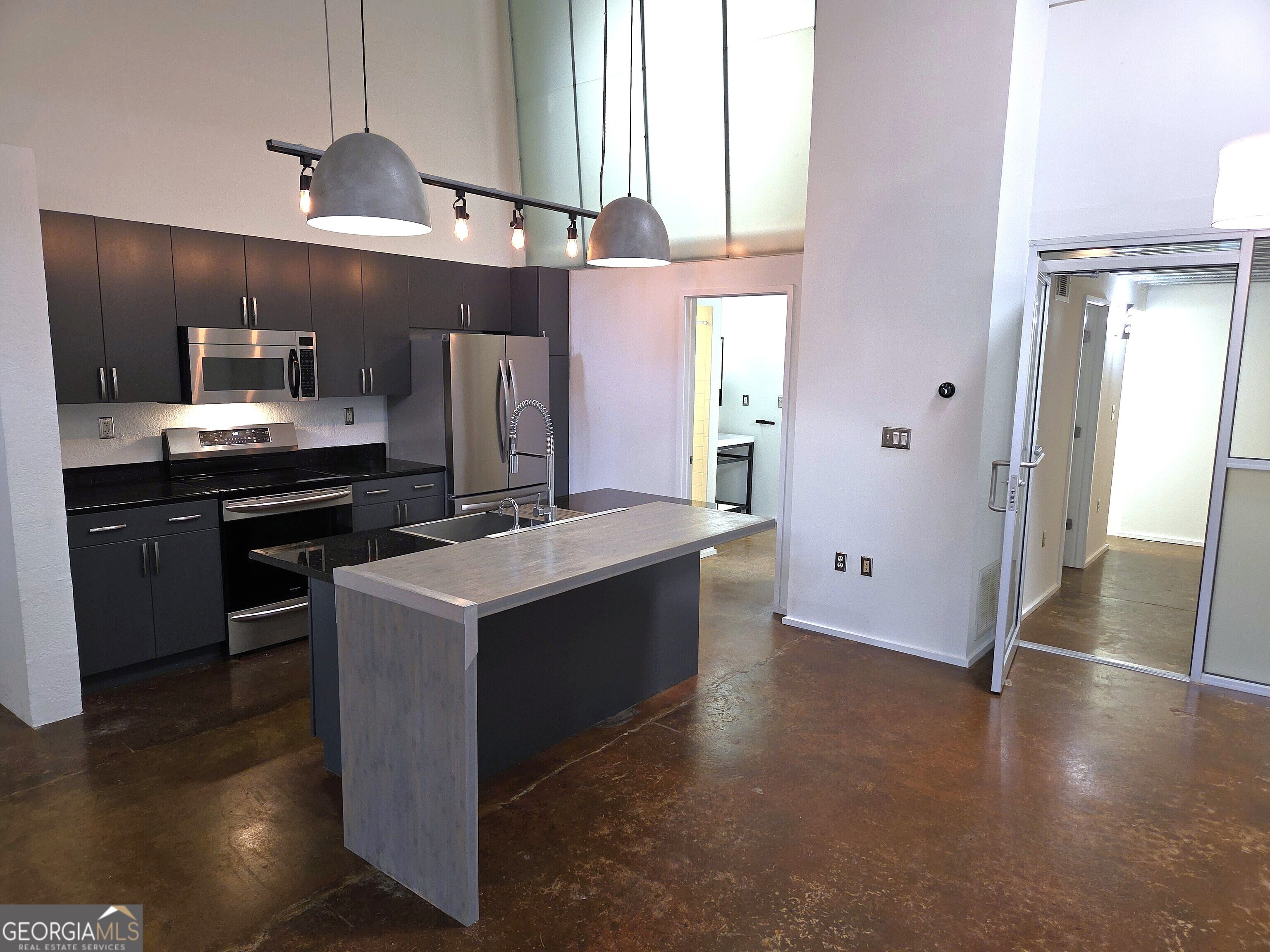 Property Photo:  195 Arizona Avenue NE 102  GA 30307 