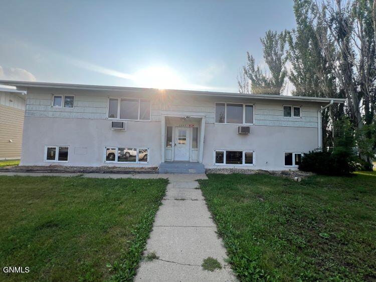 Property Photo: 2047 4th Street NW ND 58703