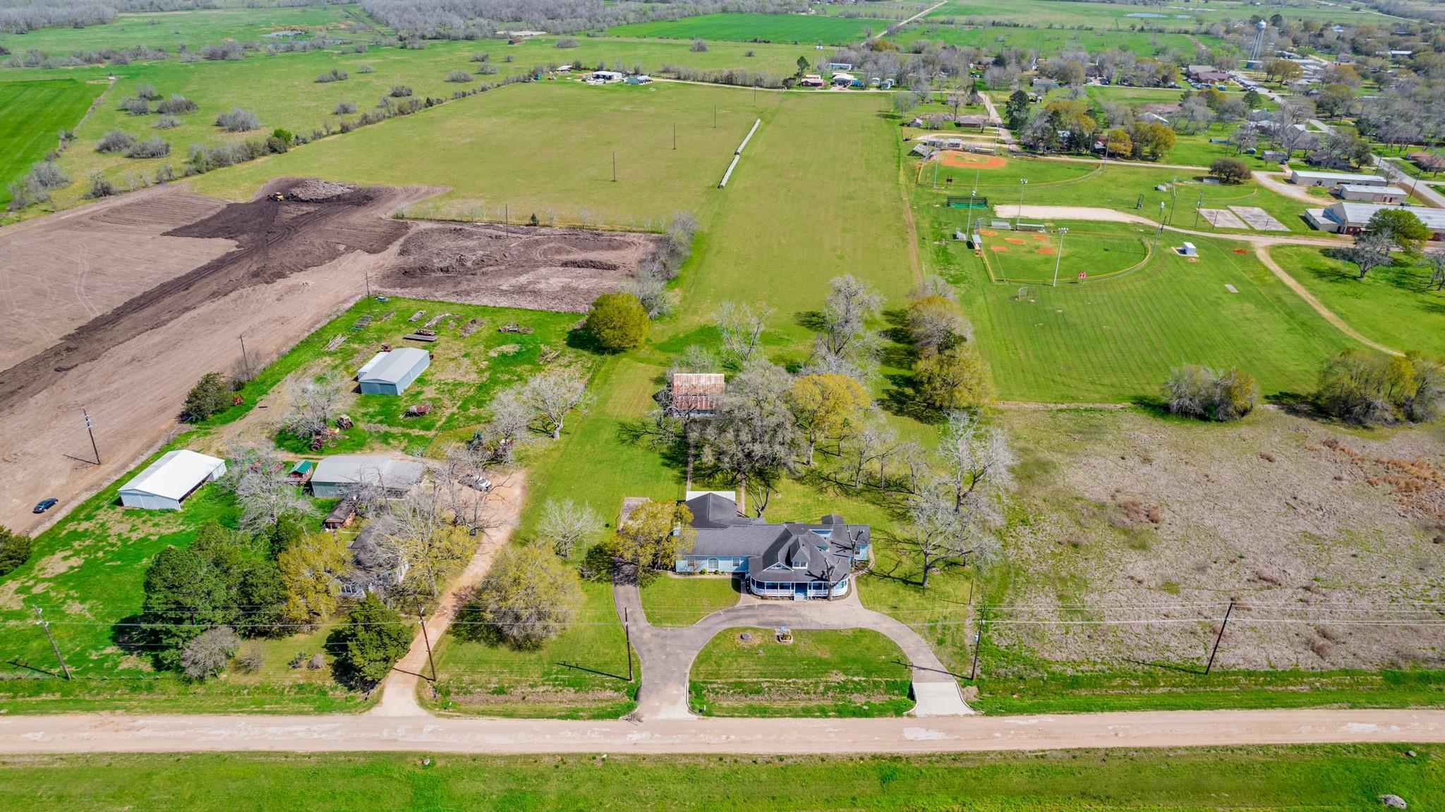 Property Photo: 7018 Railroad Street TX 77485