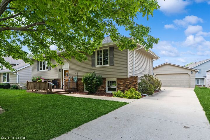 Property Photo:  610 NW Westwood Street  IA 50023 