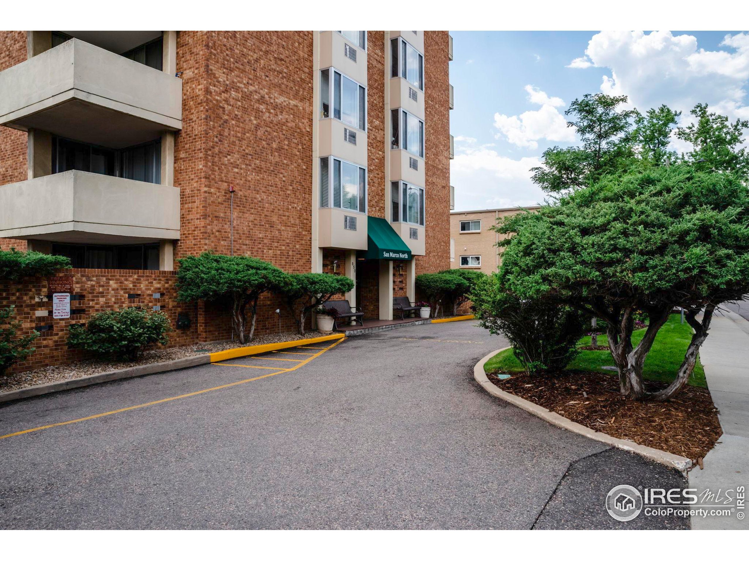 Property Photo:  850 20th St 403  CO 80302 