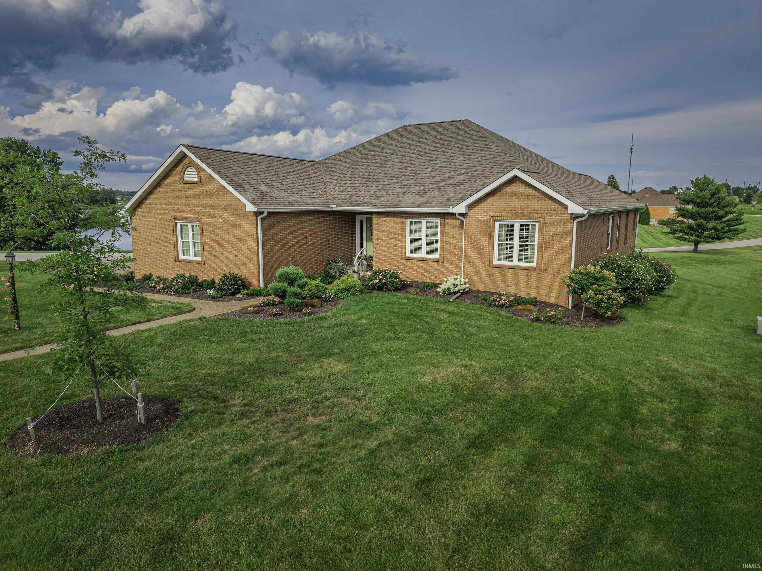 Property Photo: 2688 Briarcliff Drive IN 47630