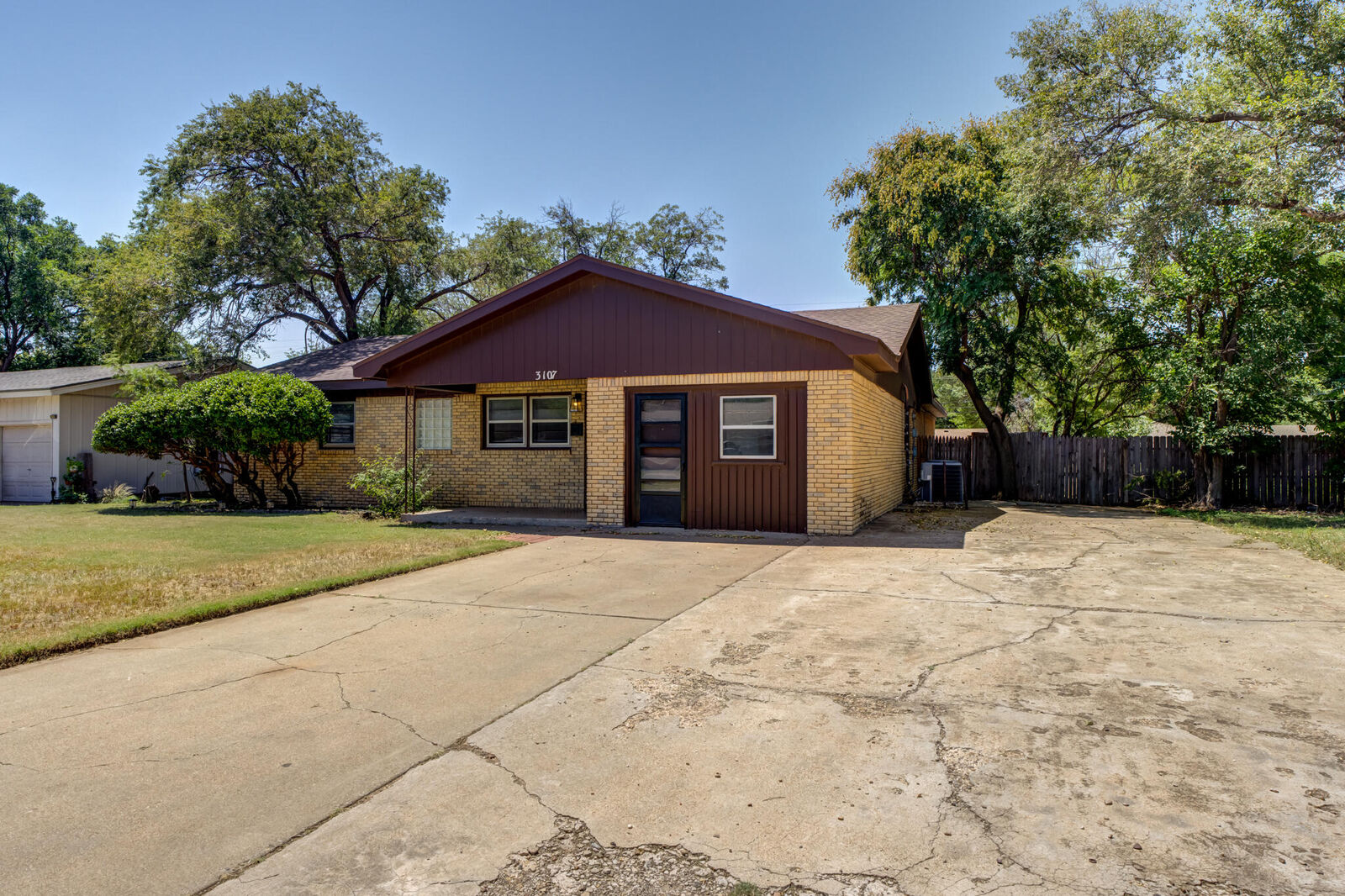 Property Photo: 3107 58th Street TX 79413
