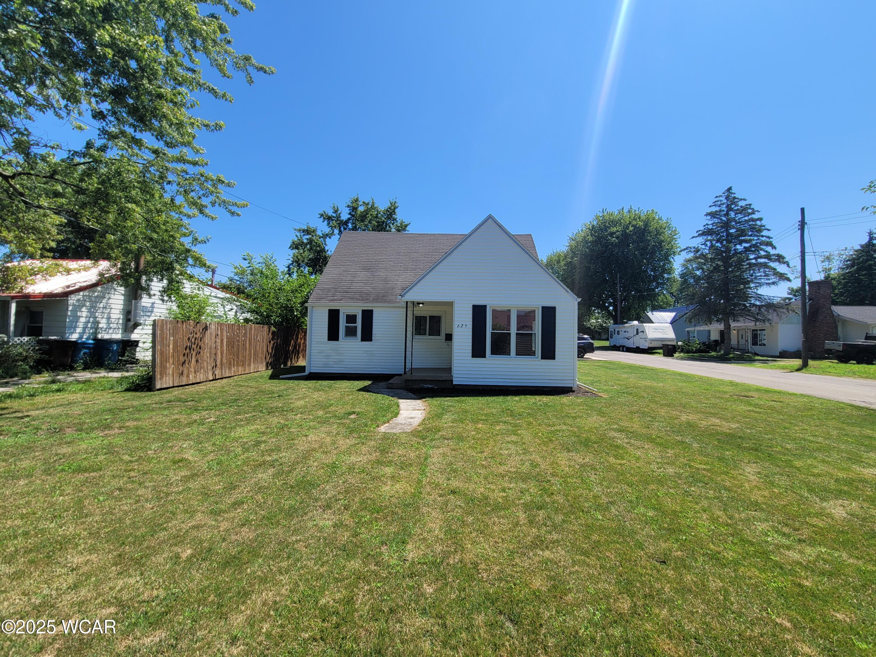 Property Photo:  625 Henry Street  OH 43326 