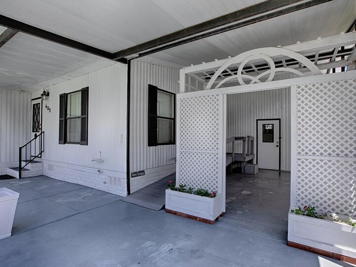 Property Photo:  605 Jason Drive  FL 32159 