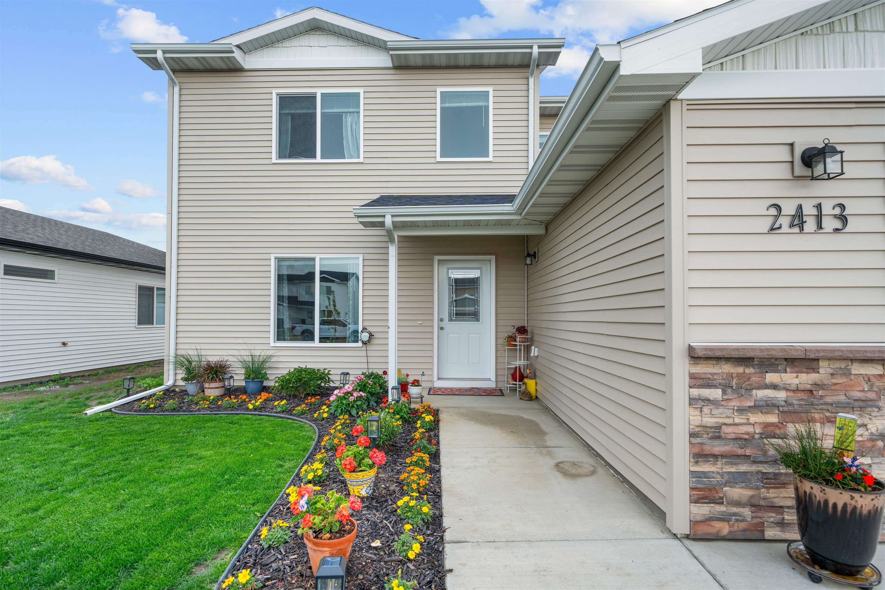 Property Photo: 2413 Ivory St NW ND 58703