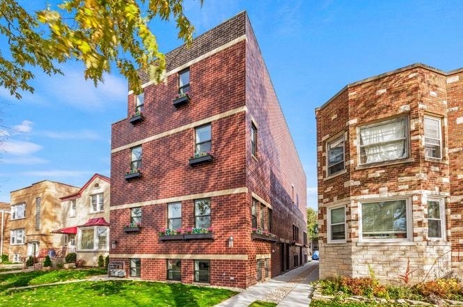 Property Photo: 6223 N Albany Avenue C IL 60659
