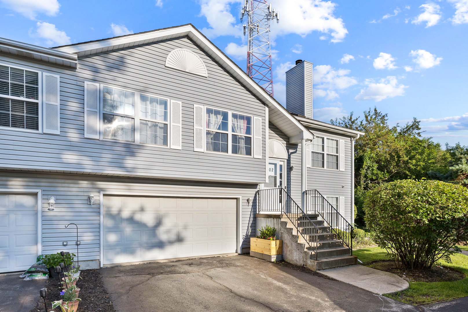 1002 Castleshire Drive  Woodstock IL 60098 photo