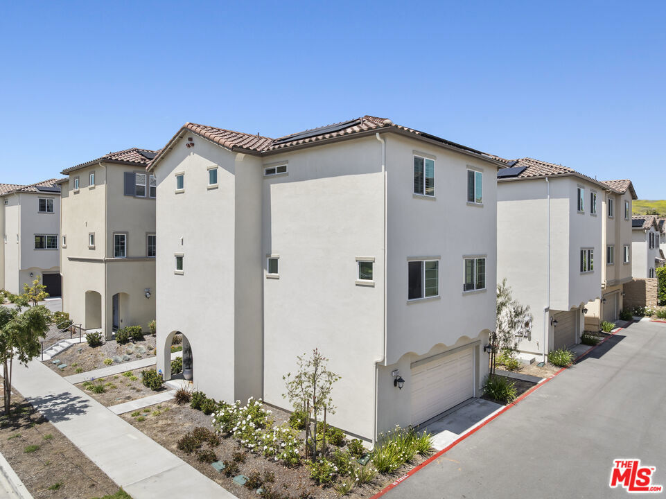 Property Photo: 27659 S Rosewood Lane CA 90732