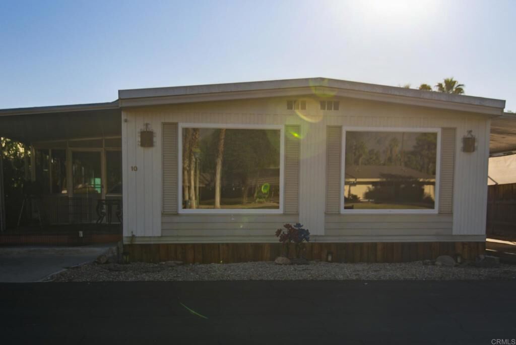 Property Photo:  1010 Palm Canyon Drive 10  CA 92004 