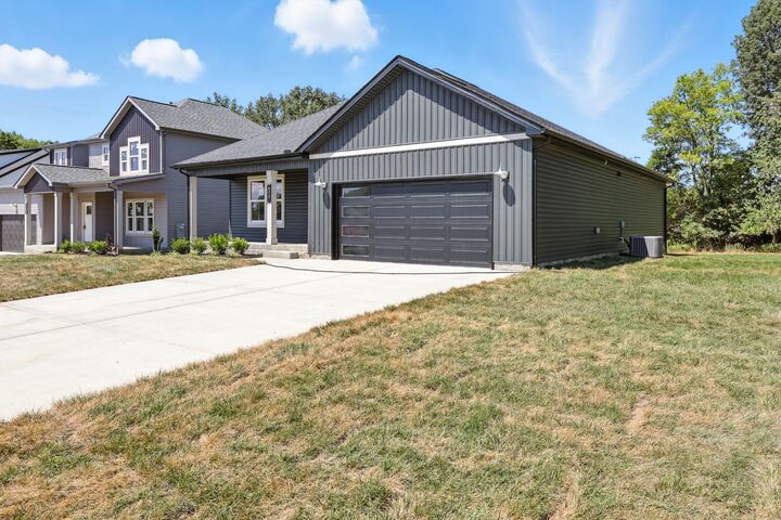 Property Photo:  476 Herman Dr  TN 37042 