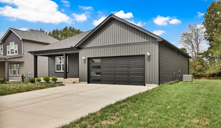 Property Photo: 476 Herman Dr TN 37042